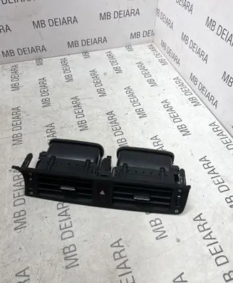 Lexus CT 200H Dash center air vent grill 5567076010