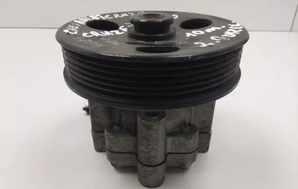 Chevrolet Cruze Power steering pump 6KE2100019