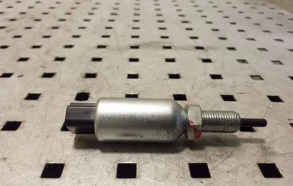 Clutch pedal sensor