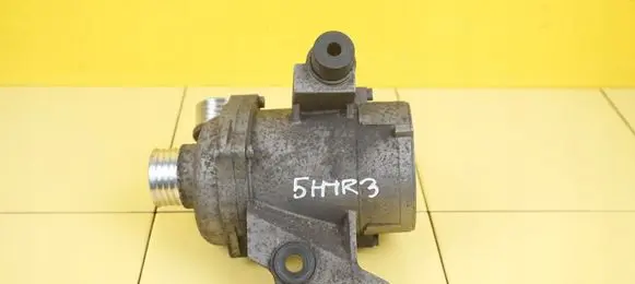 BMW 3 E90 E91 Water pump 7586928 N43B20A