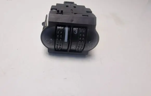 Volkswagen PASSAT B5.5 Headlight level height control switch 3B0941333C