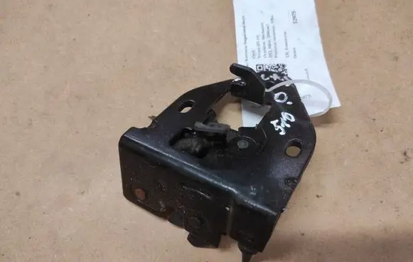 Opel Vivaro Loading door lock