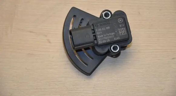 Mercedes-Benz EQA Brake pedal sensor switch 0265011089