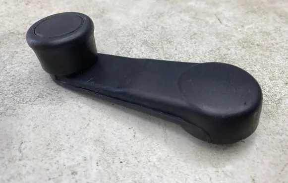 Audi A4 S4 B7 8E 8H Rear door window winding handle 8Z0837581B