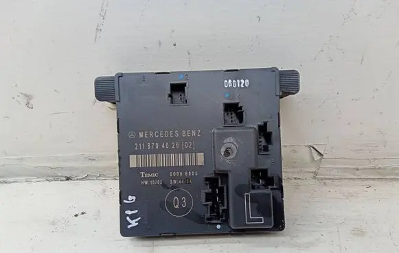 Mercedes-Benz E W211 Door control unit/module 2118704026