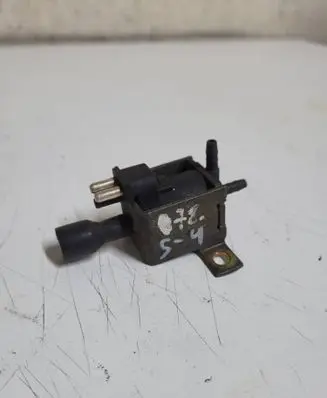 Mercedes-Benz E W124 Turbo solenoid valve 0015408697 BN01R 5690130F00