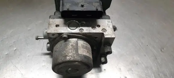 Nissan X-Trail T31 ABS Pump A98000E87 33303329