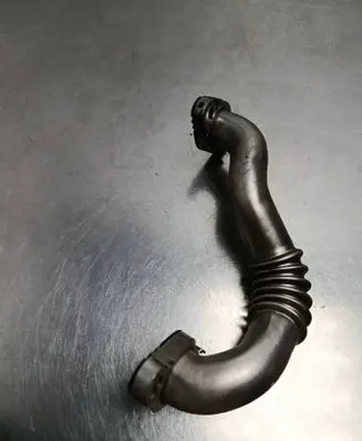 Skoda Octavia Mk2 (1Z) EGR valve line/pipe/hose 03L131521