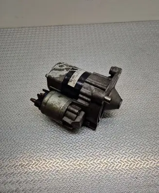 Peugeot 207 Starter motor TS8E2