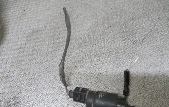 Mercedes-Benz Sprinter W906 Windscreen/windshield washer pump A0008605826