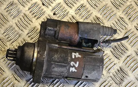 Volkswagen PASSAT B6 Starter motor 116687