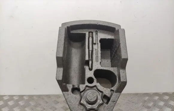 Volkswagen PASSAT B8 Tool box 3G0012021AN