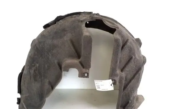 Rear arch fender liner splash guards