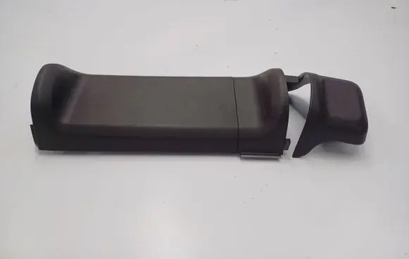Jeep Grand Cherokee Seat belt trim WXX63082