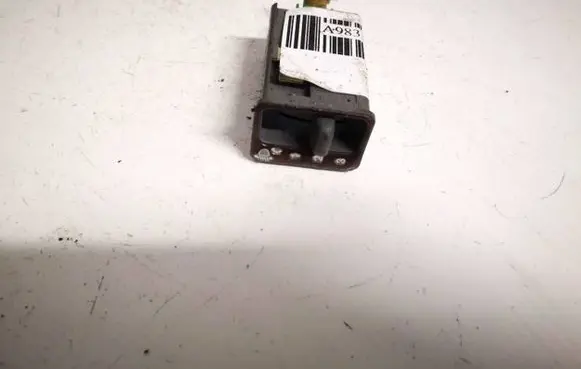 Honda CR-V Headlight level height control switch m10539