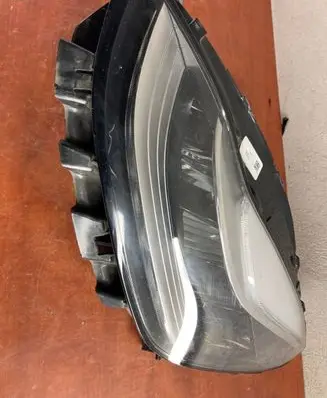 Tesla Model 3 Headlight/headlamp 107737550B 19224041219