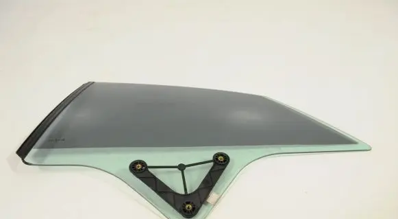 Mercedes-Benz E C207 W207 Rear side window 43R00050