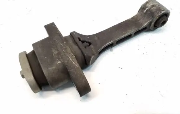 KIA Sportage Engine mount bracket