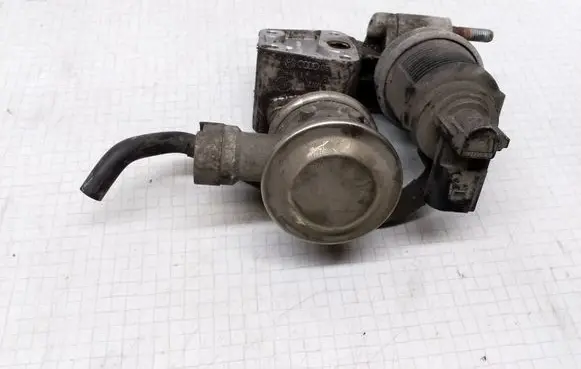 Skoda Octavia Mk2 (1Z) EGR valve 06A131166E