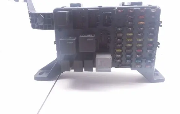 Ford Mondeo Mk III Fuse module 1S7T14A073AE