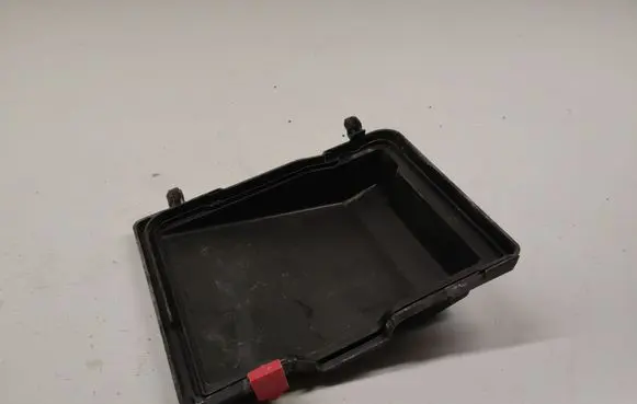 Citroen Berlingo Fuse box cover 9678633380