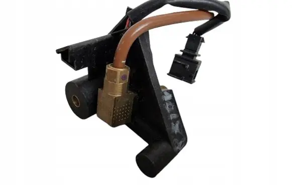 Volkswagen Touareg I Vacuum valve 7L0616751A