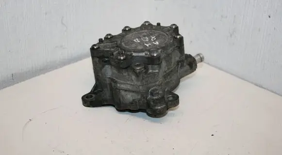 Audi A4 S4 B7 8E 8H Vacuum pump 03G145209C