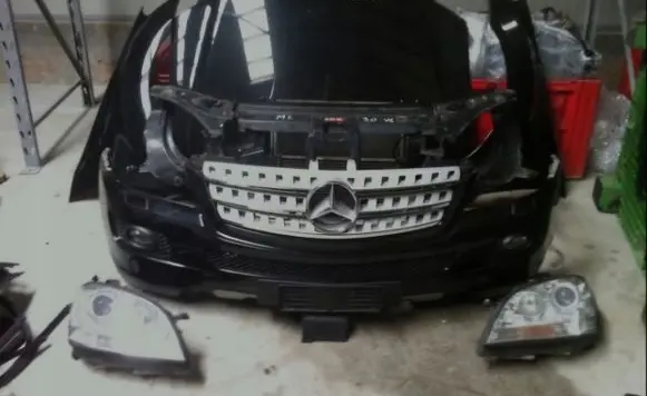 Mercedes-Benz ML W164 Piston with connecting rod OM642