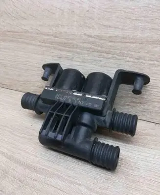 BMW 5 E60 E61 Coolant heater control valve 6931708 040427