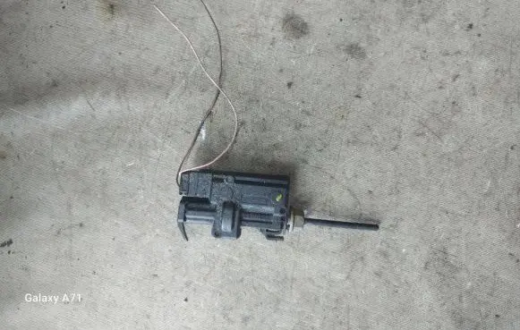 Renault Espace - Grand espace IV Fuel tank cap lock 