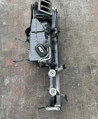 Audi Q7 4M Interior heater climate box assembly 4M1820005AA