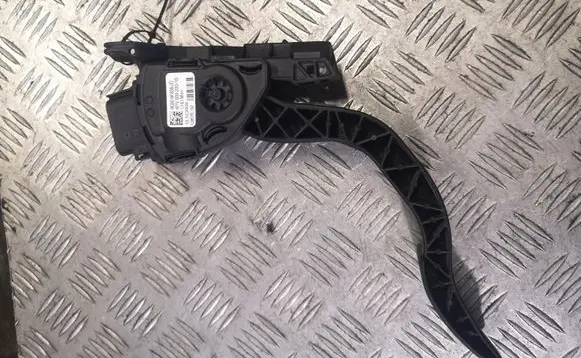 Ford S-MAX Accelerator throttle pedal 6G929F836JD