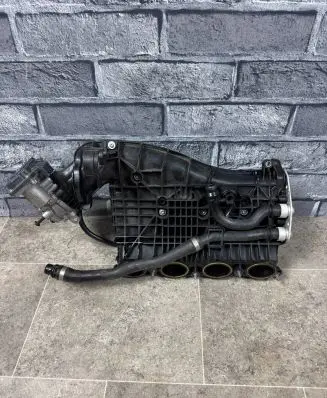 BMW 5 G30 G31 Intake manifold 8603914 72344186