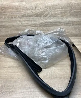 Citroen Evasion Front door rubber seal 9300C7