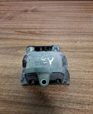 Volkswagen Golf IV Engine mount bracket 1J0199555