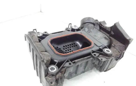 Volkswagen PASSAT B7 Intake resonator 03C103502K 03C145650C