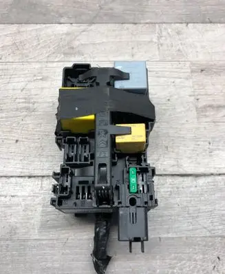 Peugeot 208 Fuse box set 2010EC0V02 66652X 9812661980