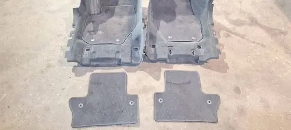 Volvo V60 Front floor carpet liner 39822129 39831616