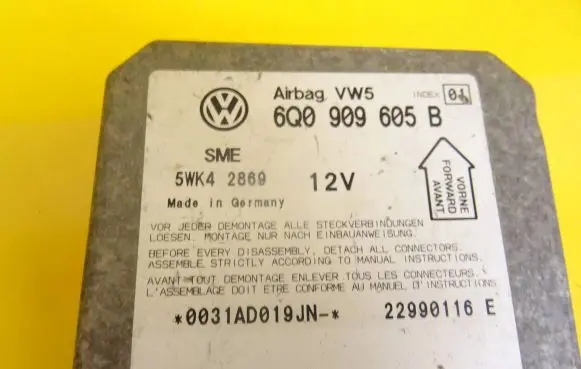 Volkswagen PASSAT B5 Airbag control unit/module 6Q0909605B