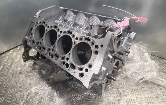 BMW 5 F10 F11 Engine block 7843360