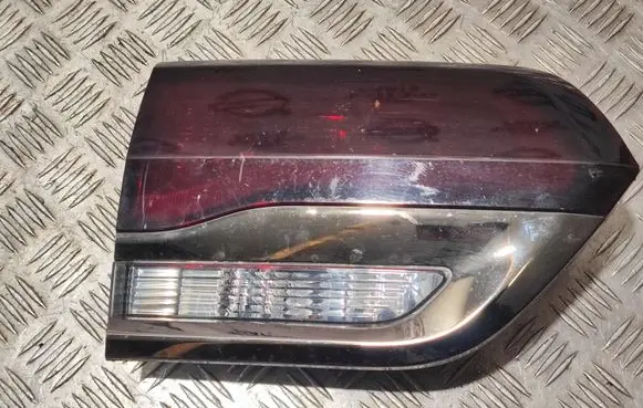 Jeep Grand Cherokee Rear/tail lights P68289999AA