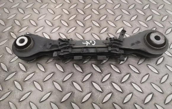 BMW 4 F32 F33 Rear upper control arm/wishbone 6792519