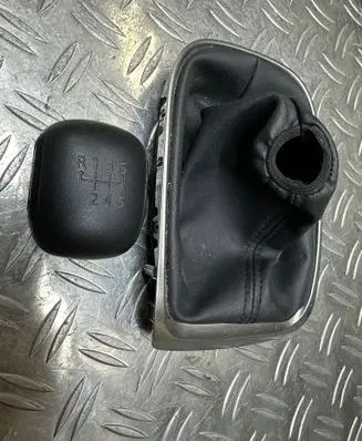Citroen C4 Cactus Gear lever shifter trim leather/knob 9825095480