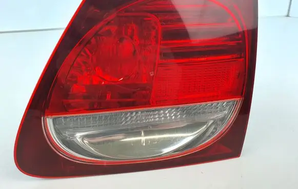 Lexus GS 300 350 430 450H Tailgate rear/tail lights
