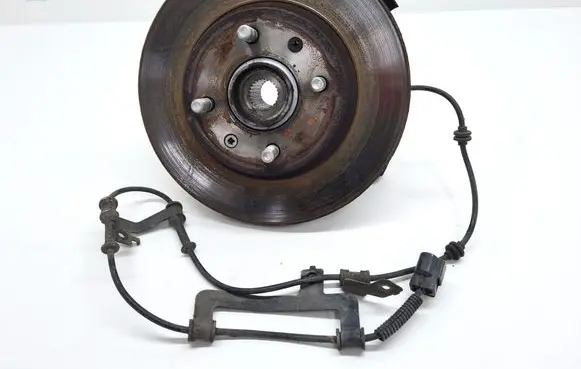 Hyundai i20 (PB PBT) Front wheel hub