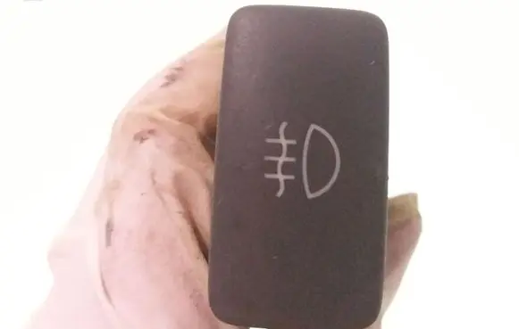 Fog light switch