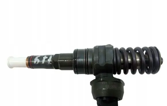 Volkswagen Bora Fuel injector 0414720215