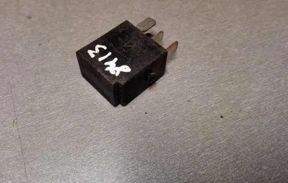 Mercedes-Benz C W202 Other relay 0025421119