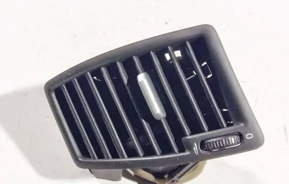 Volvo XC90 Dash center air vent grill 3409399