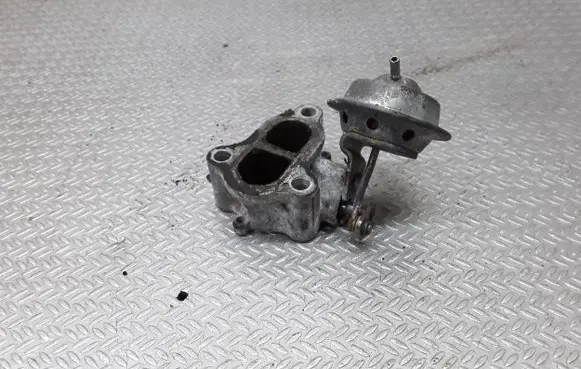 Toyota Yaris Engine shut-off valve 